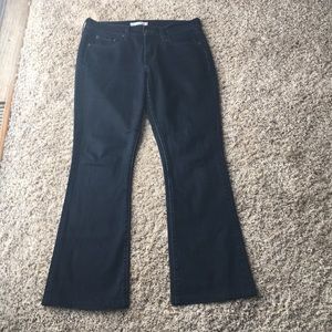 Levis dark washed perfect condition jeans